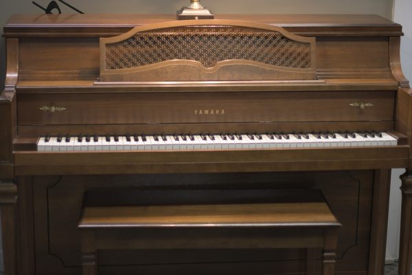 SOLD Yamaha M214B - Image 2
