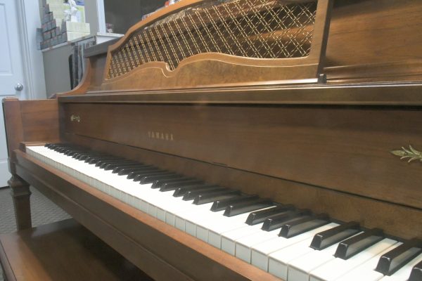SOLD Yamaha M214B - Image 3