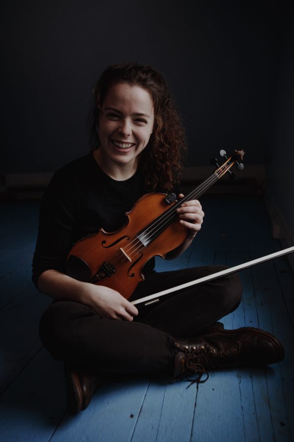 Fiddle with Clara - Image 3