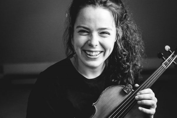 Fiddle with Clara
