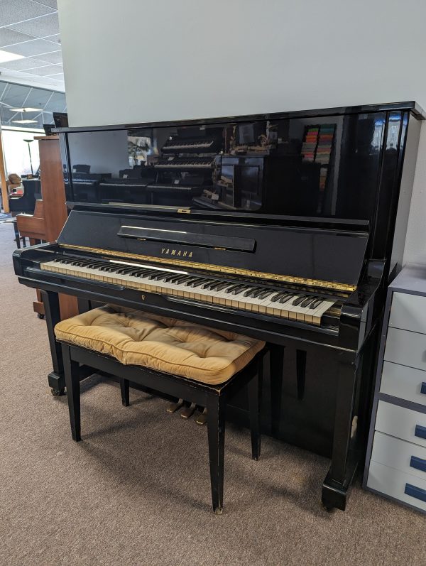 SOLD Yamaha U3
